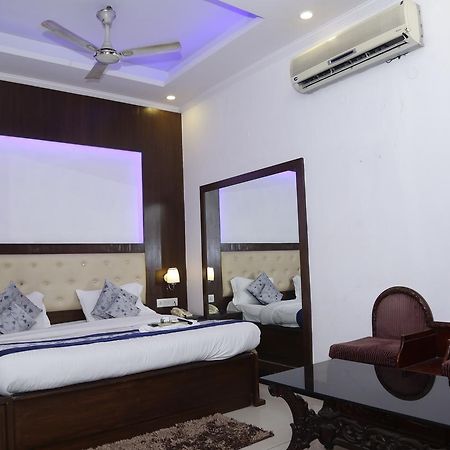 Vishal Hotel By Comfort Rooms New Delhi Eksteriør billede