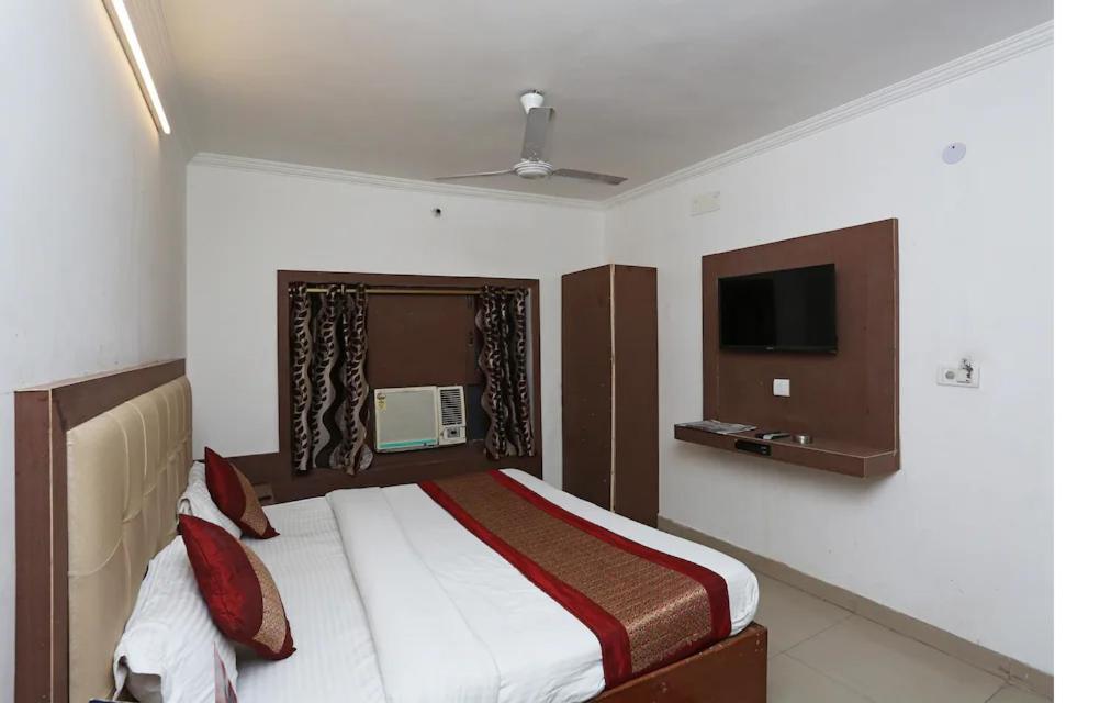 Vishal Hotel By Comfort Rooms New Delhi Eksteriør billede