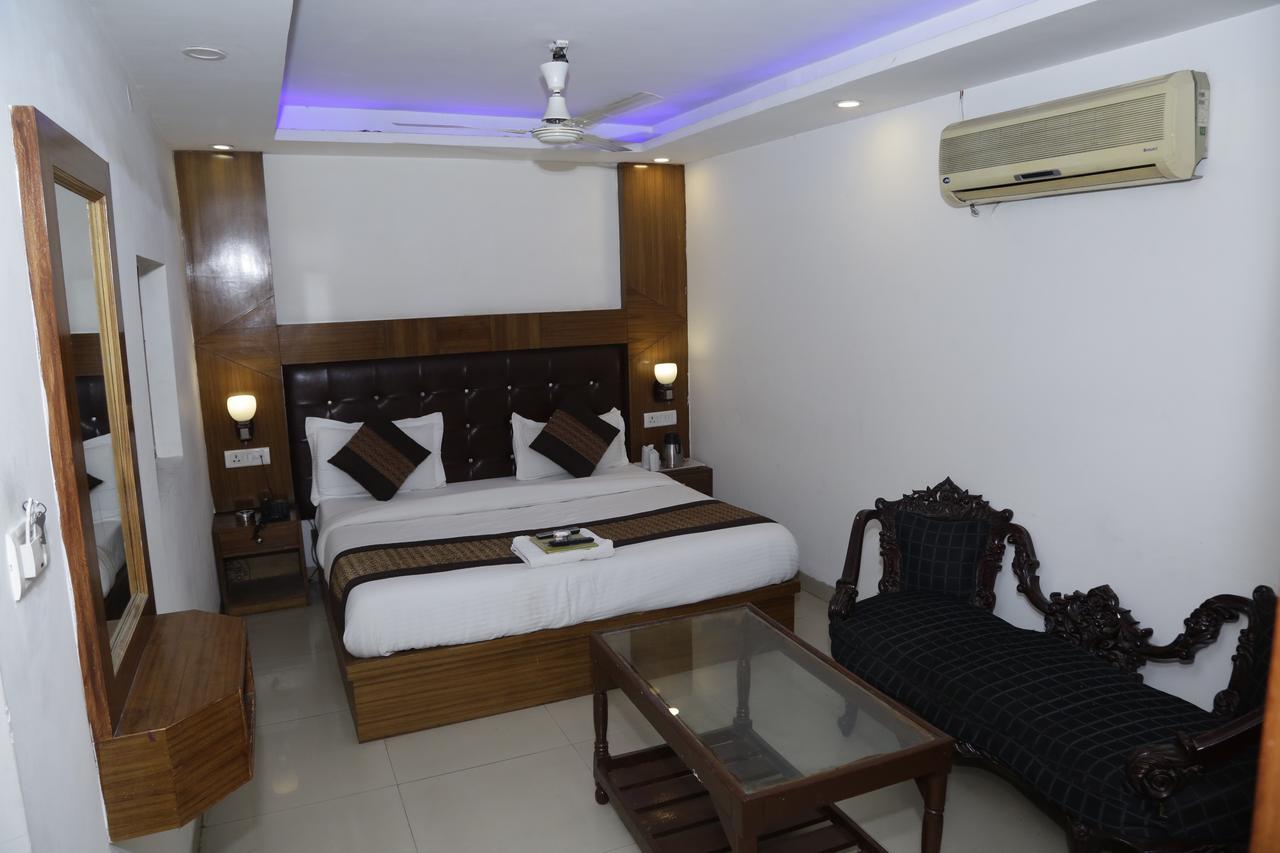 Vishal Hotel By Comfort Rooms New Delhi Eksteriør billede