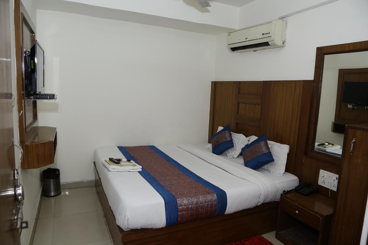 Vishal Hotel By Comfort Rooms New Delhi Eksteriør billede