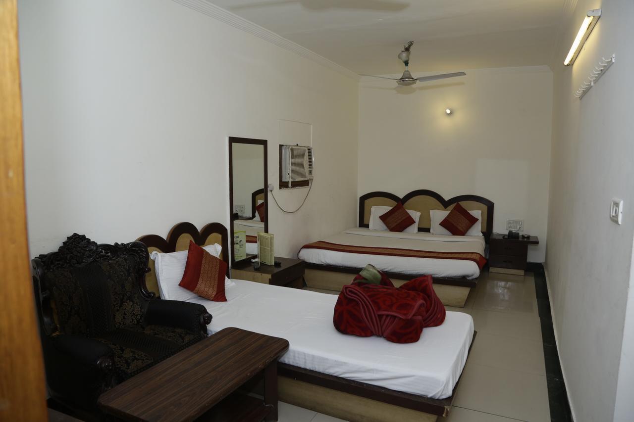 Vishal Hotel By Comfort Rooms New Delhi Eksteriør billede