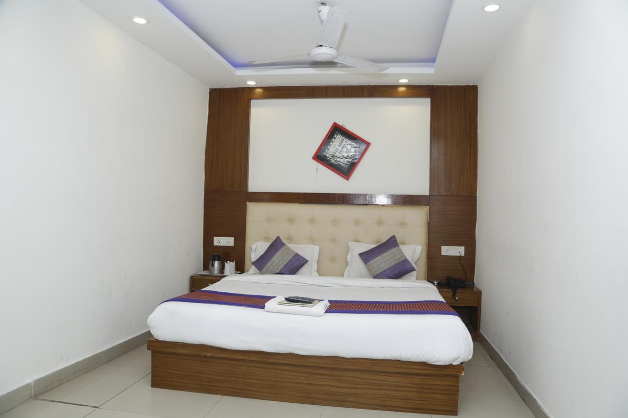 Vishal Hotel By Comfort Rooms New Delhi Eksteriør billede